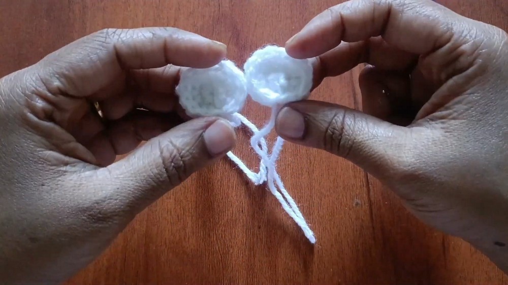 How To Crochet Bee Keychain (10)