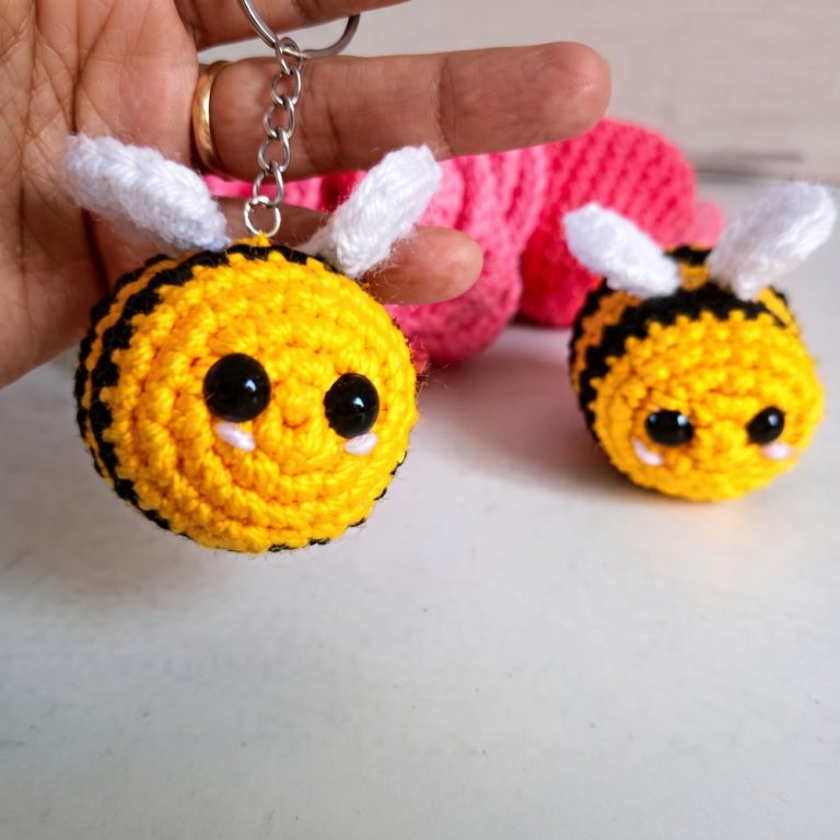 How To Crochet Bee Keychain (12)
