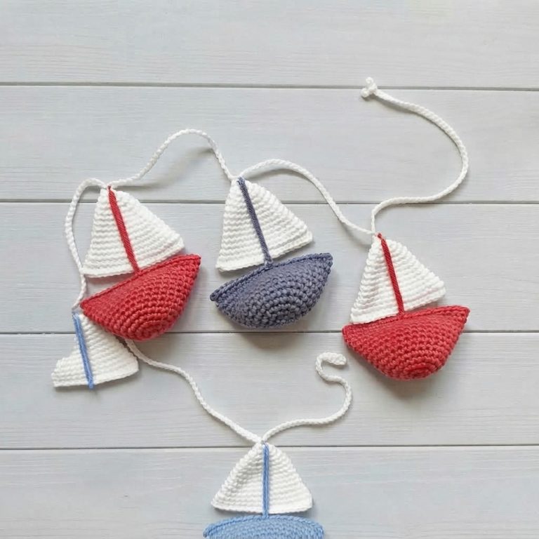 How To Crochet Boat Garland 10
