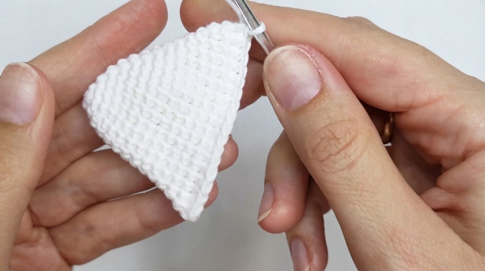 How To Crochet Boat Garland 6