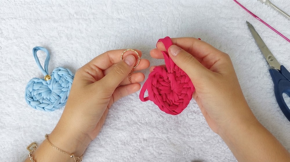How To Crochet Heart Keychain (3)