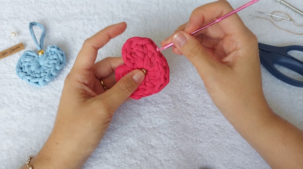 How To Crochet Heart Keychain (4)
