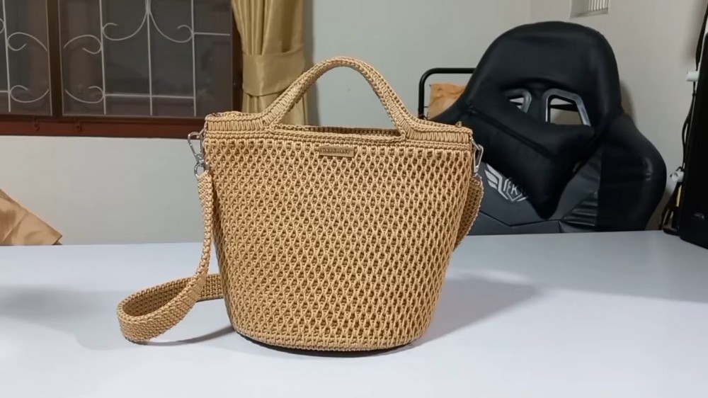 How To Crochet Honeycomb Pattern Bag (2)