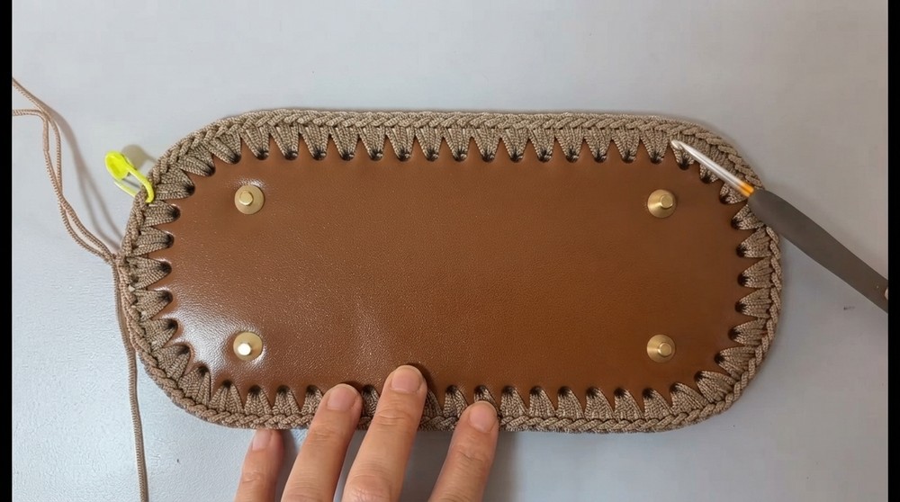 How To Crochet Honeycomb Pattern Bag 4