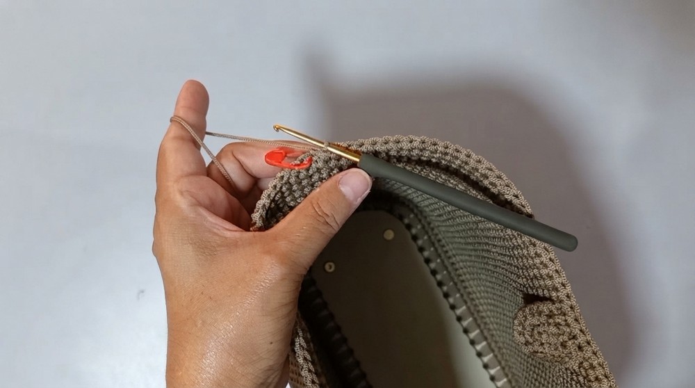 How To Crochet Honeycomb Pattern Bag 7