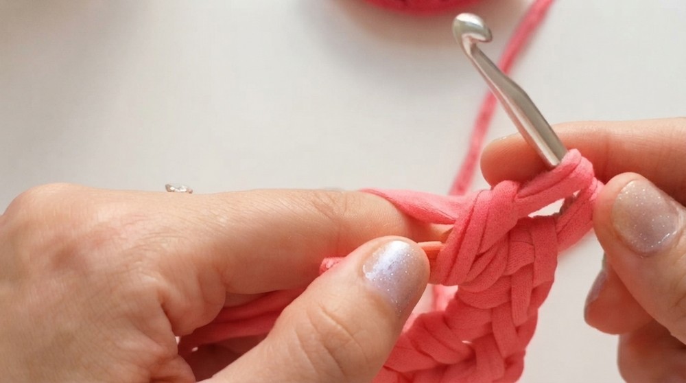 How To Crochet Little Mouth Keychain 4