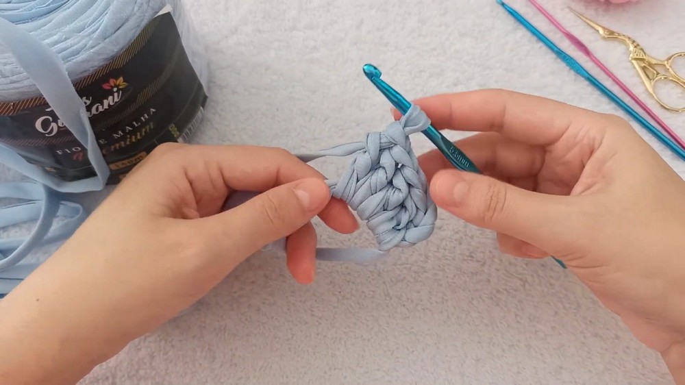 How To Crochet Rabbit Keychain With T-shirt Yarn 3