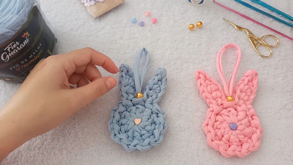 How To Crochet Rabbit Keychain With T-shirt Yarn 8