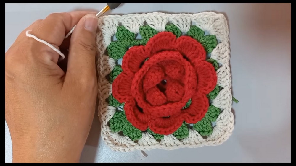 How To Crochet Rose Bag 6