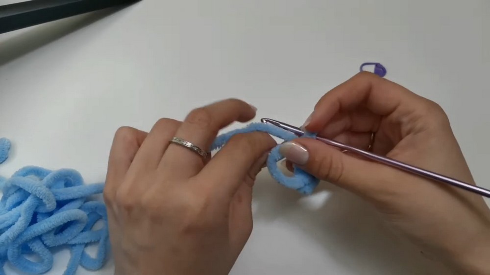 How To Crochet Whale Keychain 3