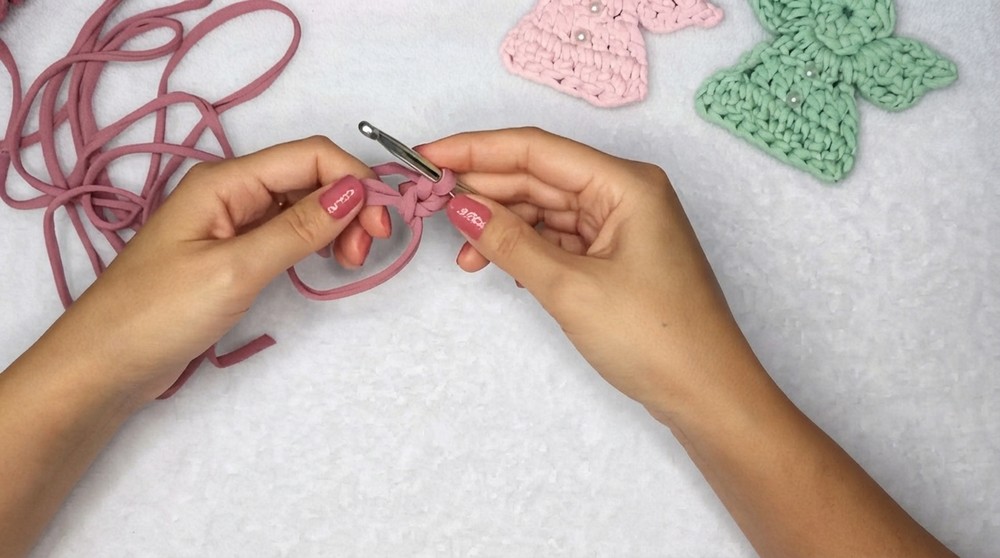 How to Crochet Angel Keychain with T-shirt Yarn 3