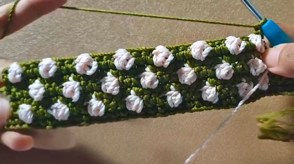 How to Crochet Bubble Pouch