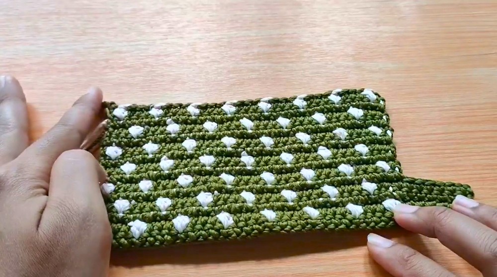 How to Crochet Bubble Pouch