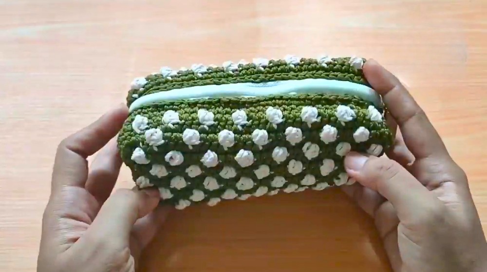 How to Crochet Bubble Pouch