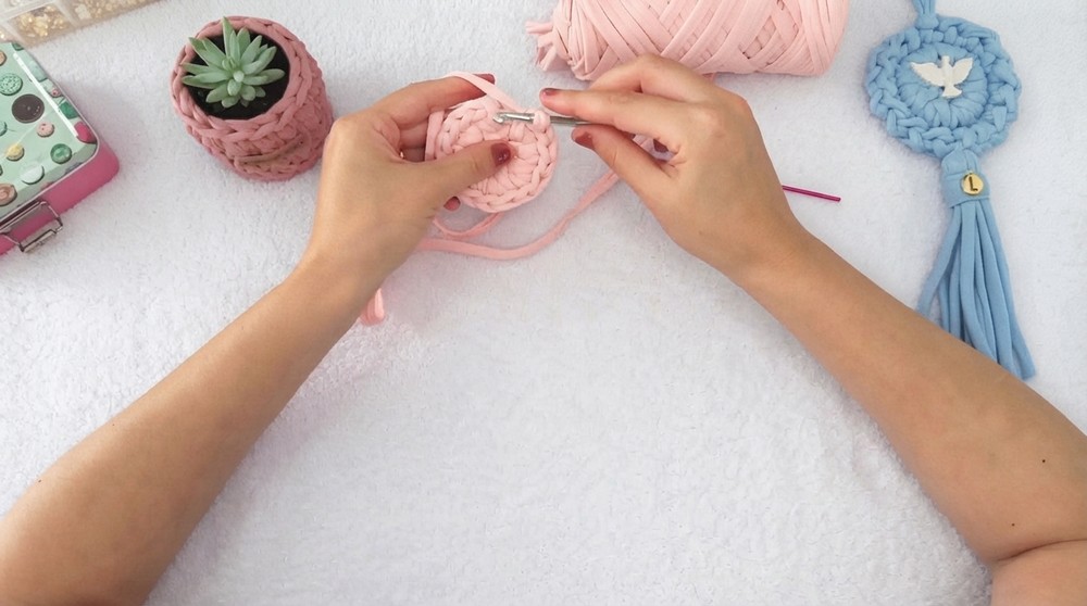 How to Crochet Divine Mandala with T-shirt Yarn 4