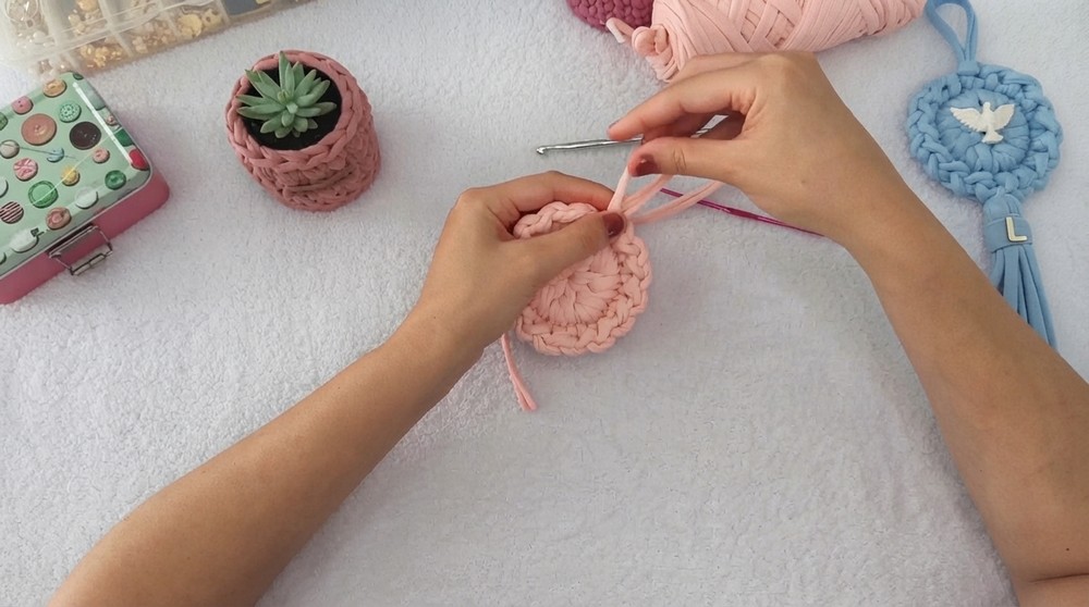 How to Crochet Divine Mandala with T-shirt Yarn 5