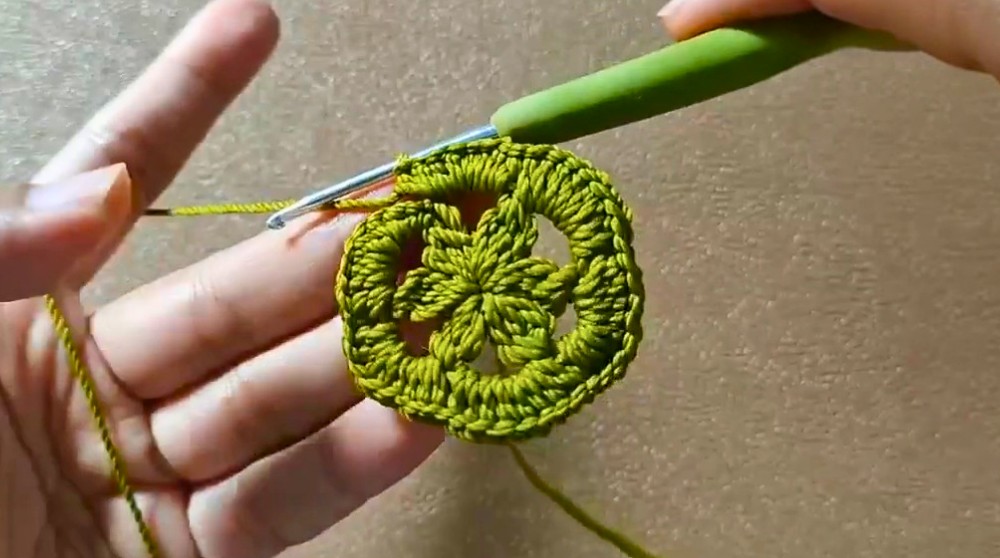 How to Crochet Mask Connector