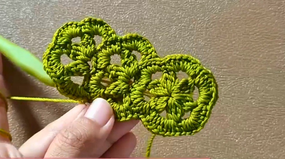 How to Crochet Mask Connector