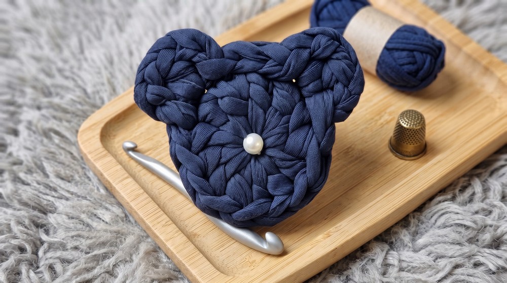 How to Crochet Teddy Bear Keychain with T-shirt Yarn 2