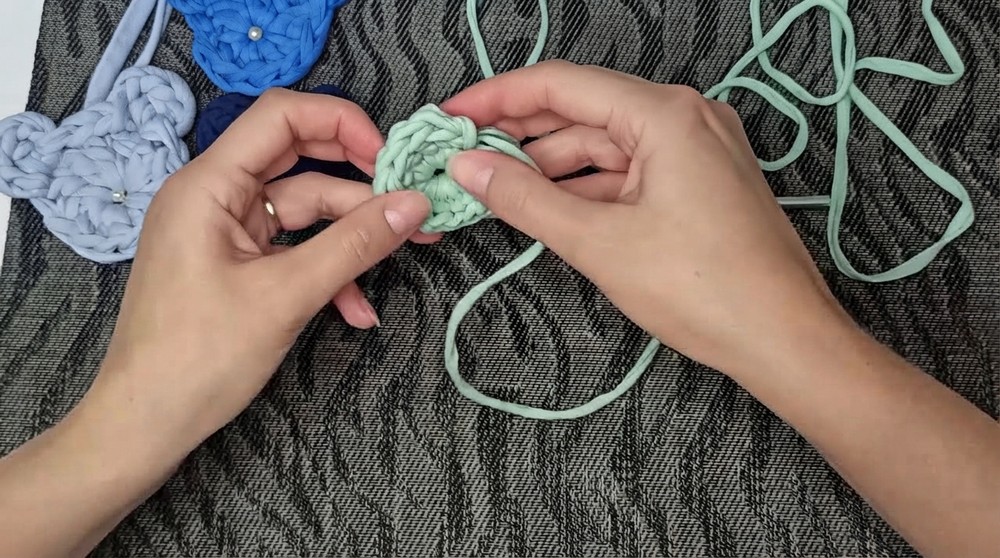 How to Crochet Teddy Bear Keychain with T-shirt Yarn 4