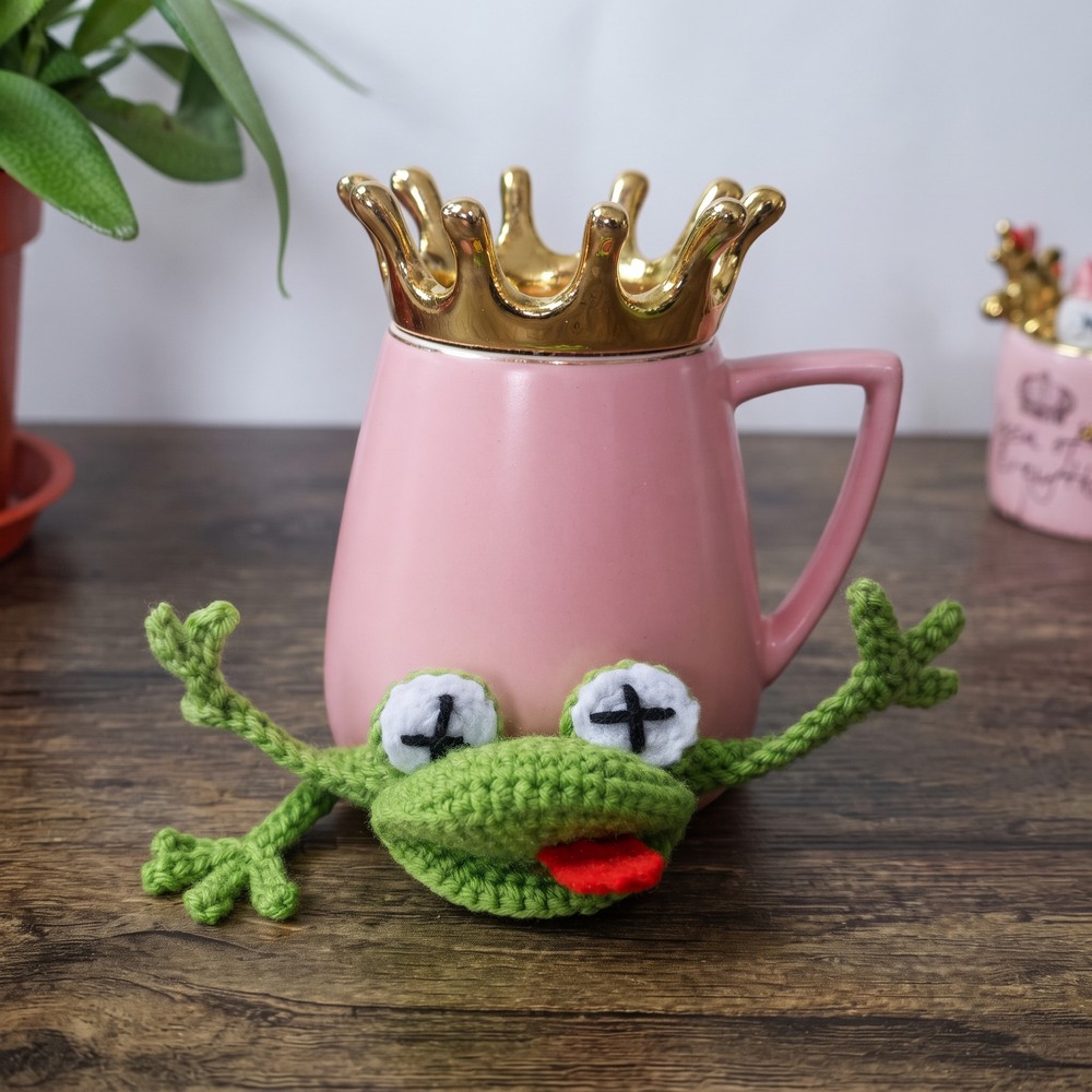 How to Crochet a Funny Frog Coaster 11
