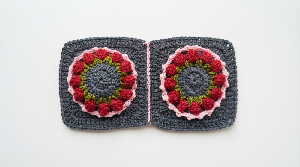 How to Crochet a Granny Square Handbag