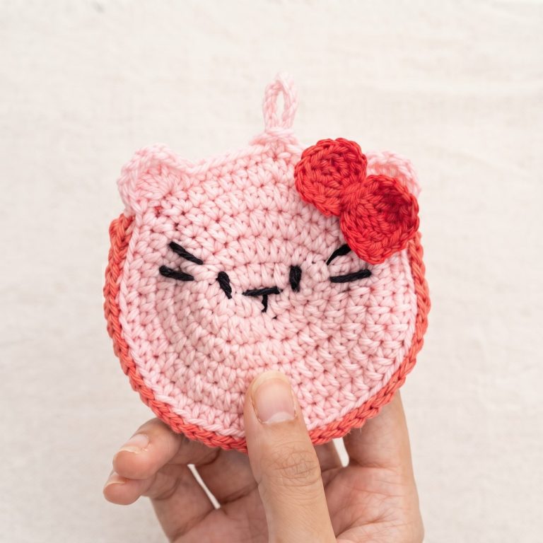 How to Crochet a Hellokitty Pouch 12