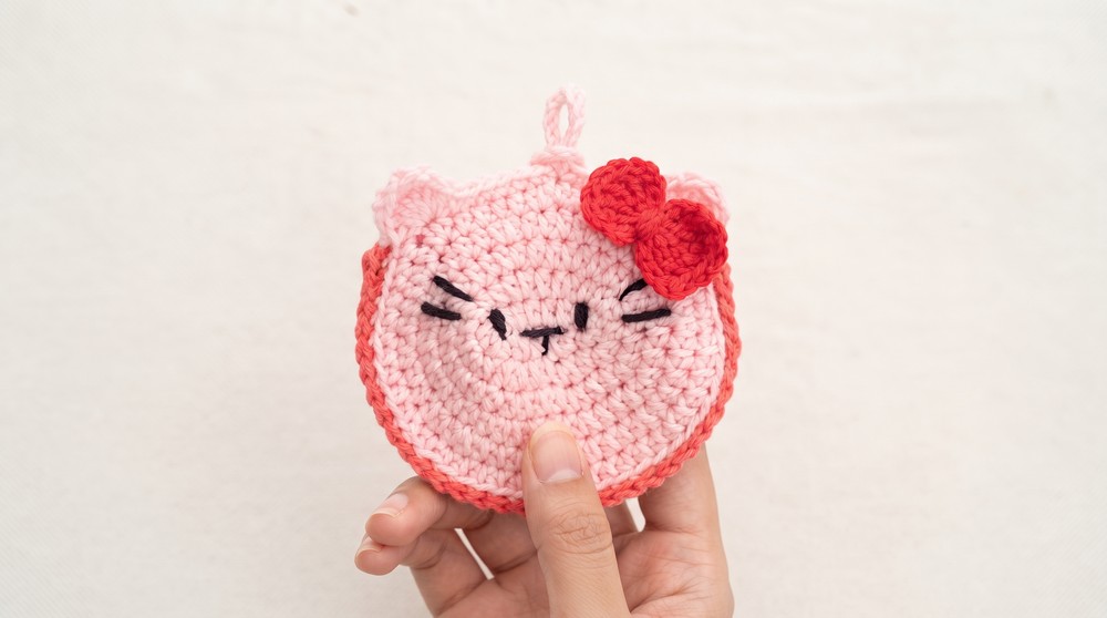 How to Crochet a Hellokitty Pouch 2