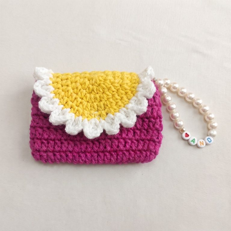 How to Crochet a Name Customised Pouch 10