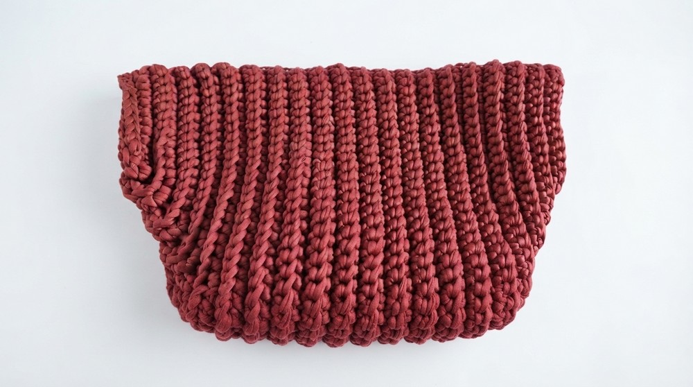 How to Make a Beautiful Ribbed Crochet Bag