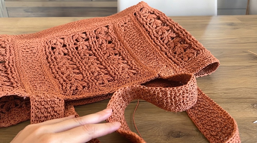Favorite of the Year Lotus Flower Crochet Bag (4)