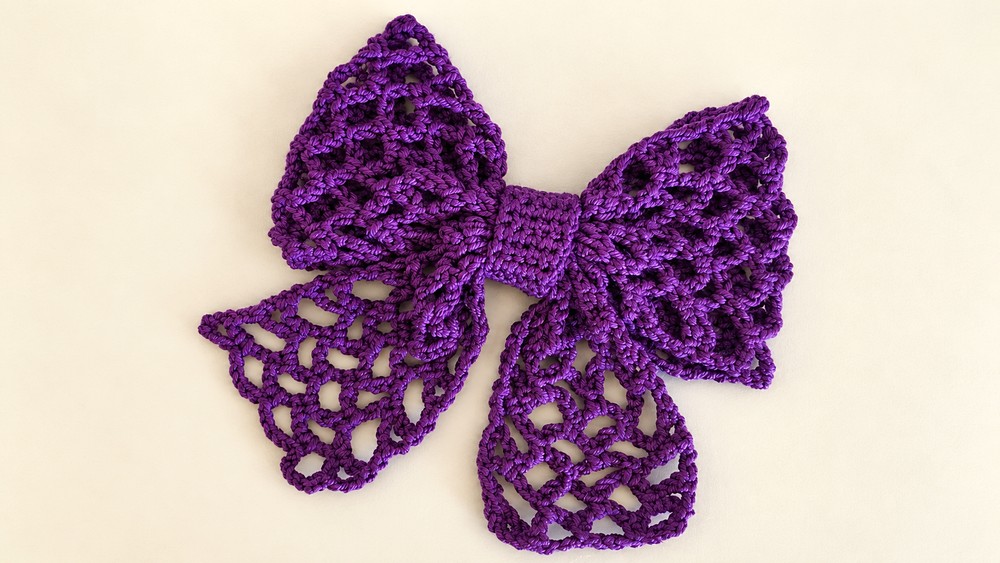 How To Crochet Bow Tie (5)