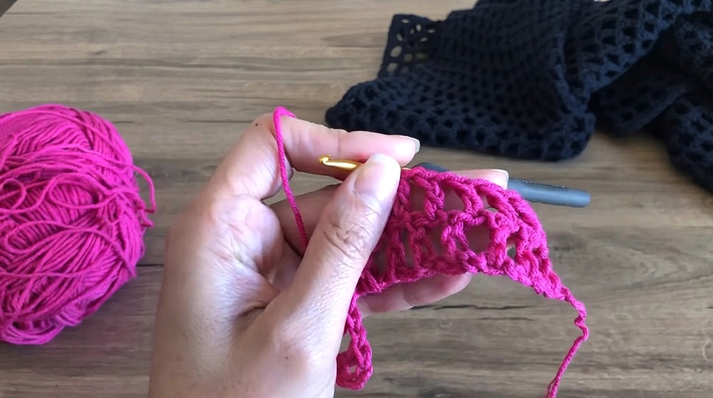 How To Crochet Most Economical And Trendy Net Blouse (9)