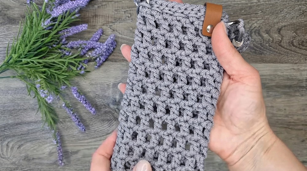 Let's crochet a beautiful and comfortable phone case (3)