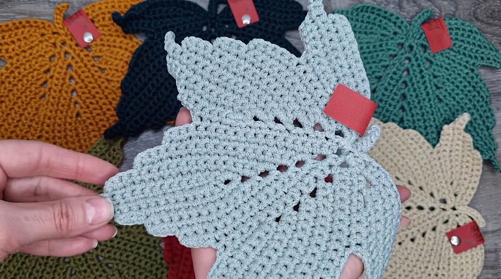 crochet maple leaf tutorial for beginners and beyond (2)