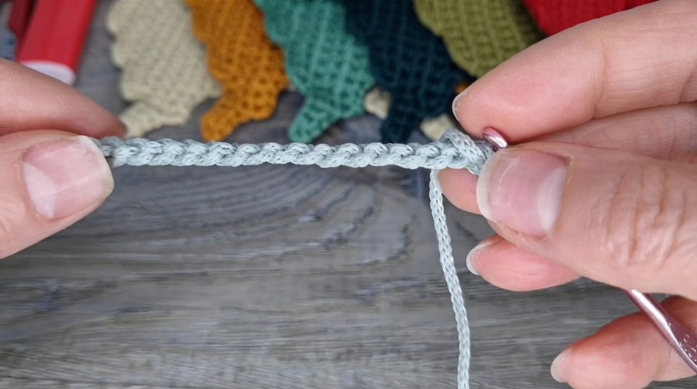 crochet maple leaf tutorial for beginners and beyond (6)