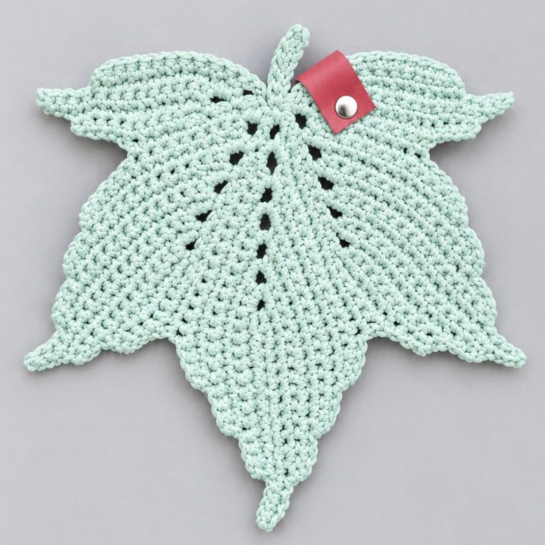 crochet maple leaf tutorial for beginners and beyond (7)